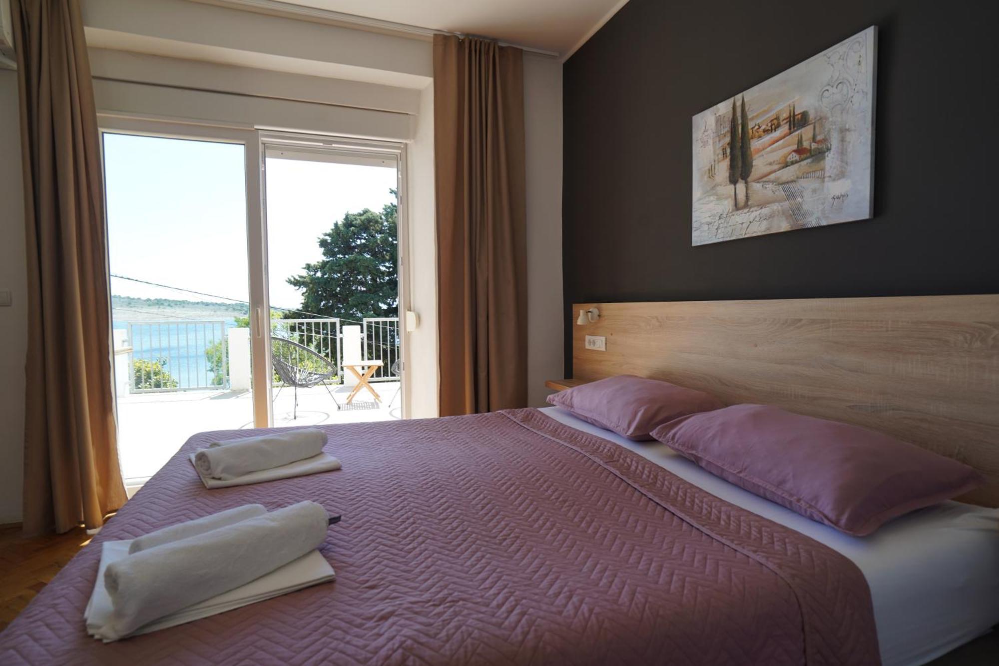 Rooms Villa Lucija คราลเยวีจา ภายนอก รูปภาพ