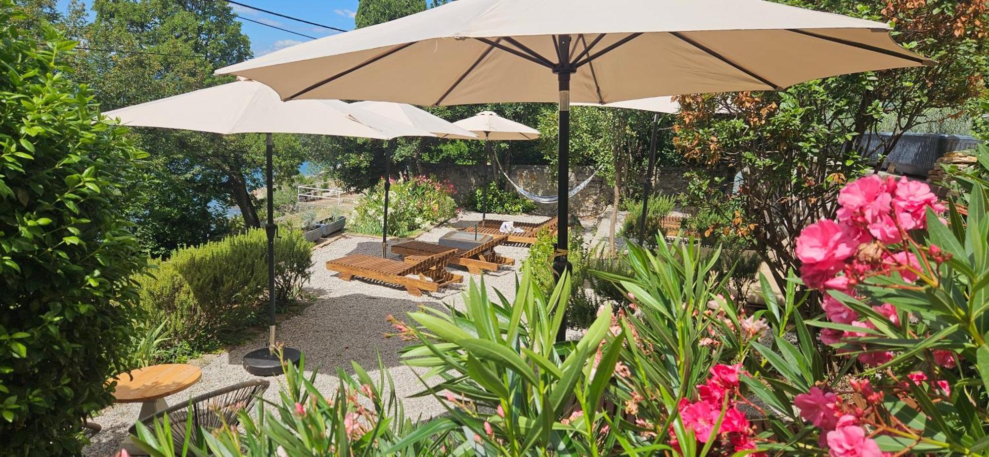 Rooms Villa Lucija คราลเยวีจา ภายนอก รูปภาพ